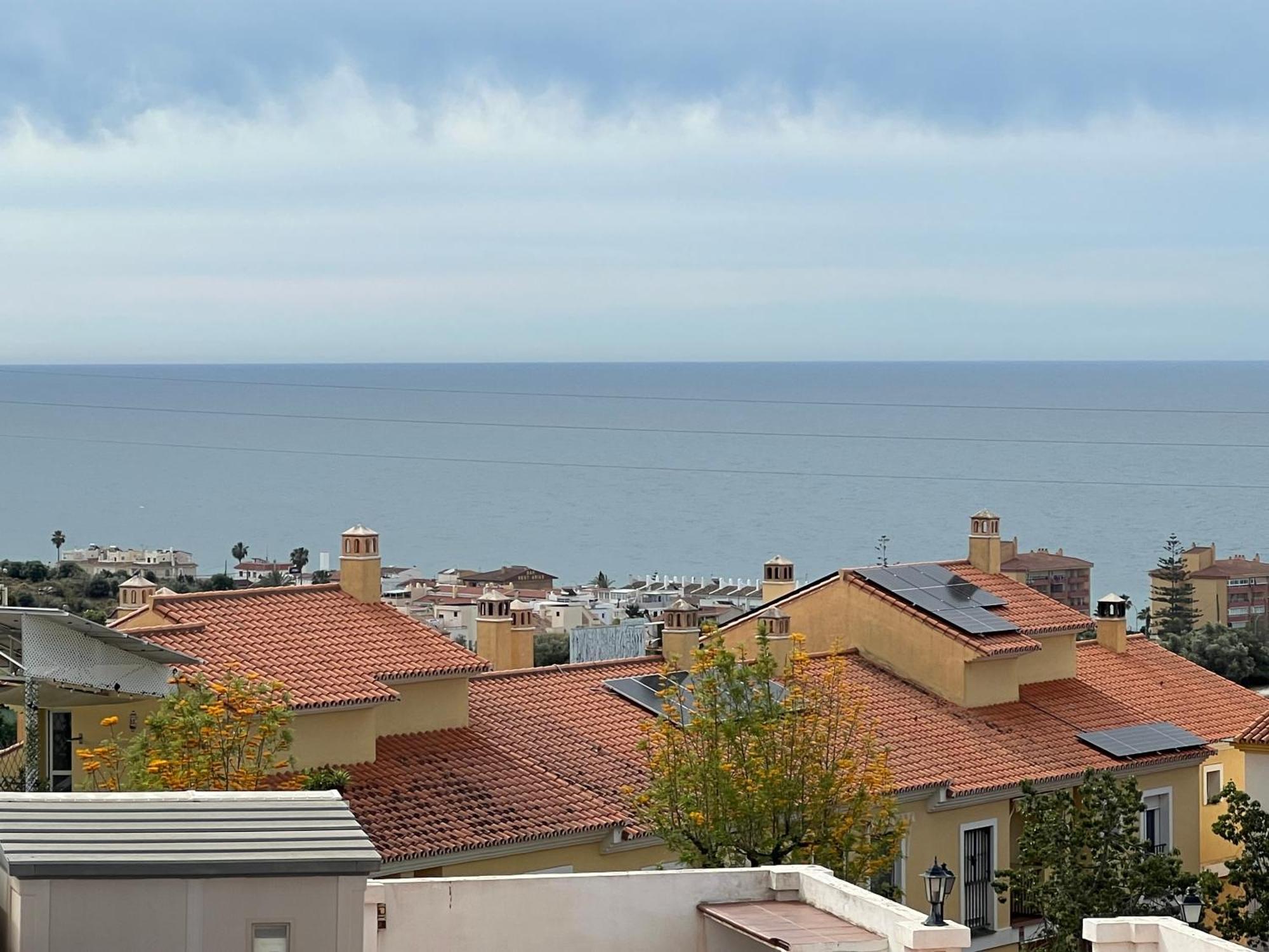Apartament Atico Vistas Al Mar Golf ,Piscina Y Parking Albatros 2 Rincón de la Victoria Zewnętrze zdjęcie